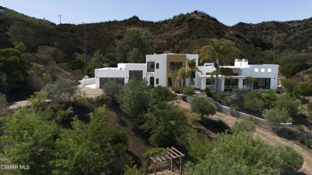 Address Not Shown Agoura Hills, CA 91301