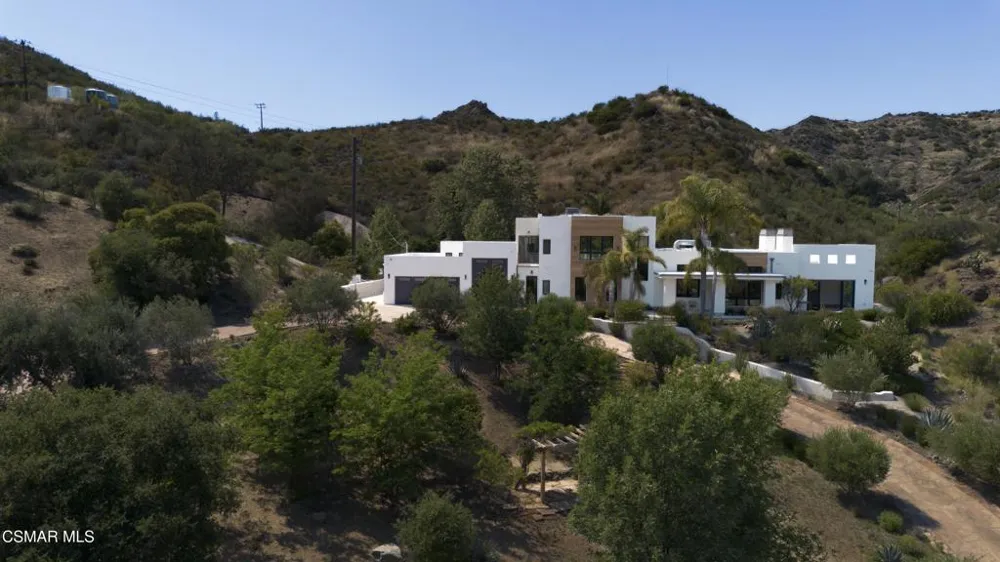Address Not Shown Agoura Hills, CA 91301