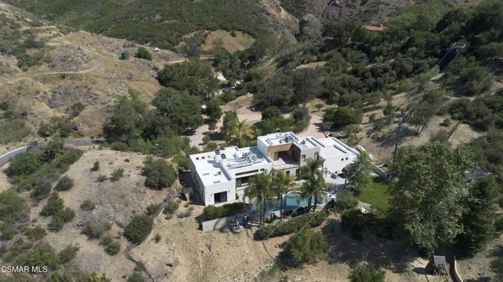Address Not Shown Agoura Hills, CA 91301