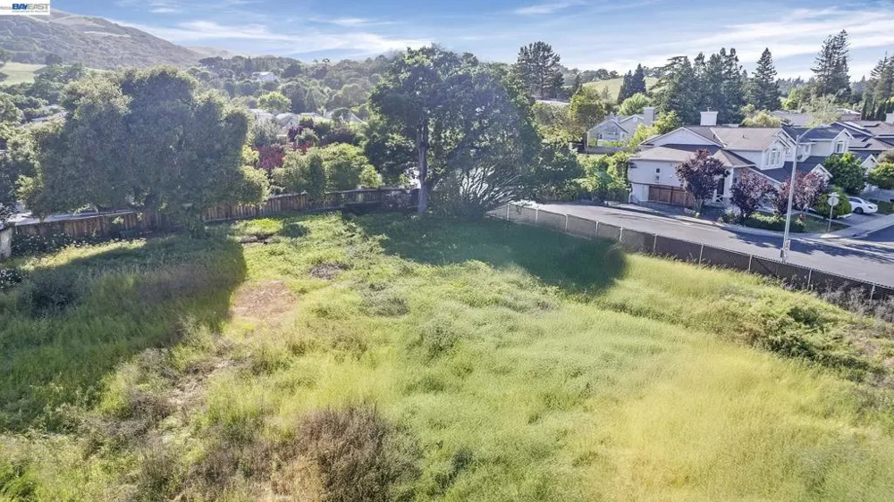 19251 San Ramon Valley Bl San Ramon, CA 94583