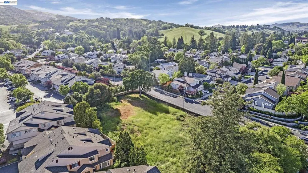 19251 San Ramon Valley Bl San Ramon, CA 94583