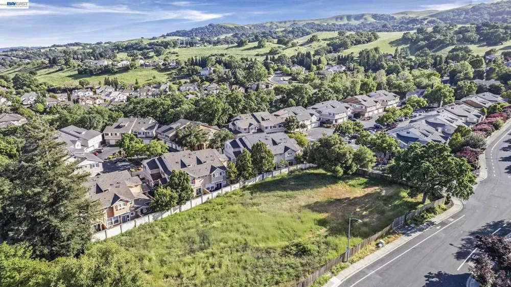 19251 San Ramon Valley Bl San Ramon, CA 94583
