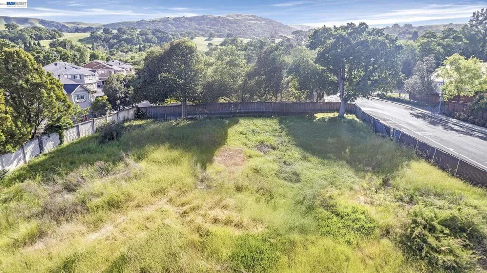 19251 San Ramon Valley Bl San Ramon, CA 94583