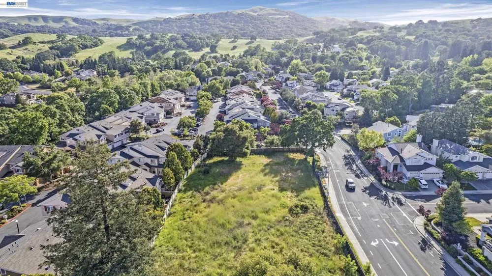 19251 San Ramon Valley Bl San Ramon, CA 94583