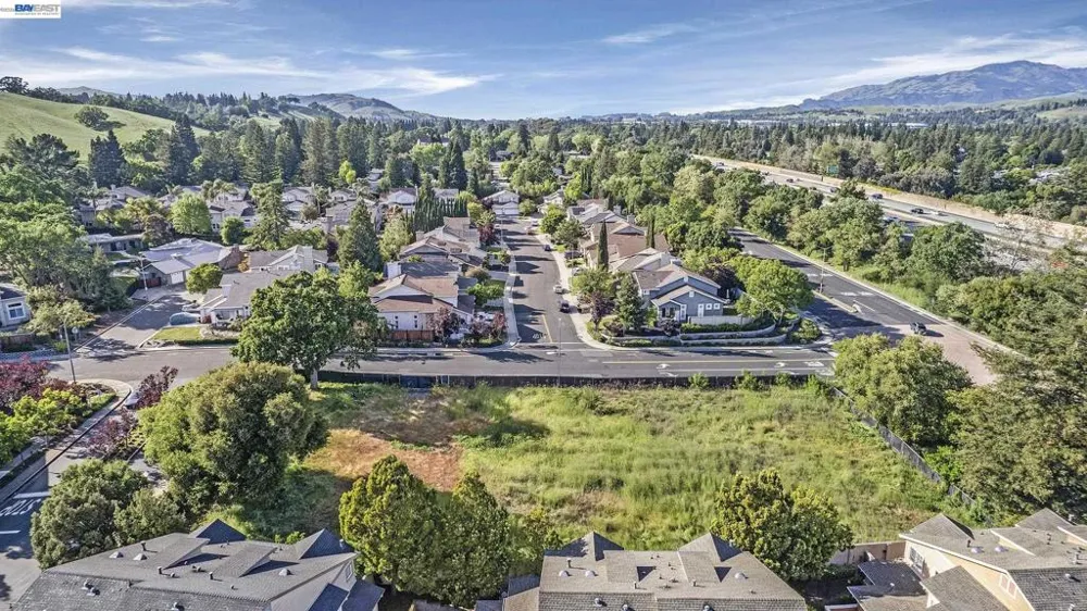 19251 San Ramon Valley Bl San Ramon, CA 94583