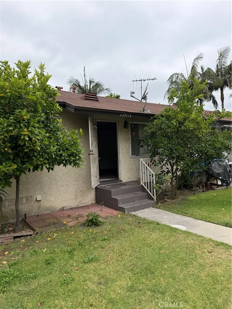 23571 Maribel Carson, CA 90745