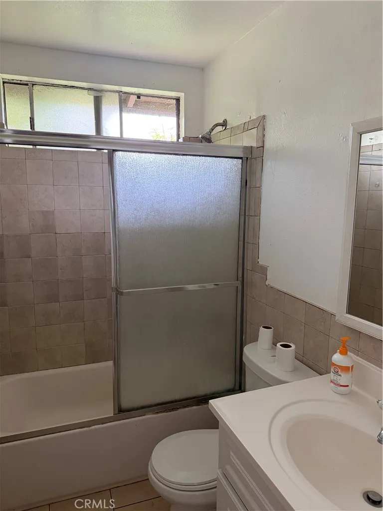23571 Maribel Carson, CA 90745