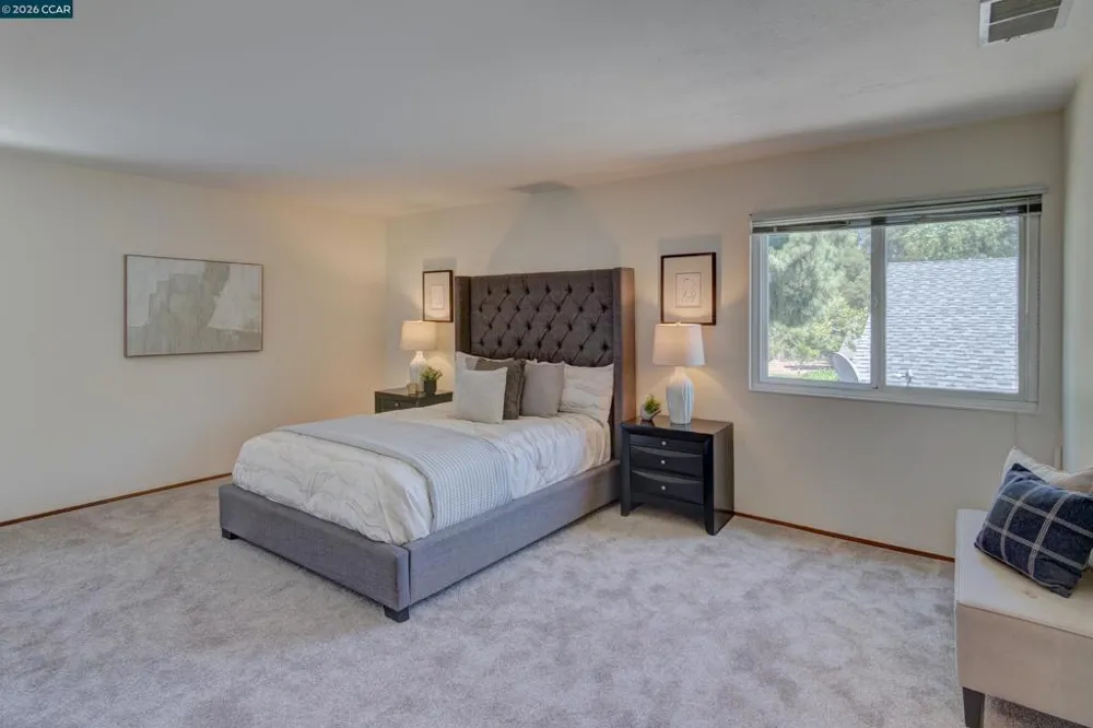 585 Mt Dell Dr Clayton, CA 94517