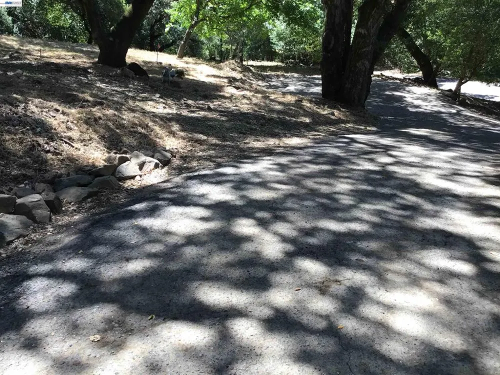 1929 Kilkare Road Sunol, CA 94586