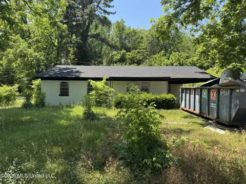 128 Isom Drive