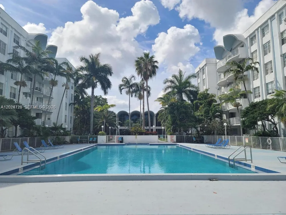 486 NW 165th St Rd #B-201 Miami, FL 33169