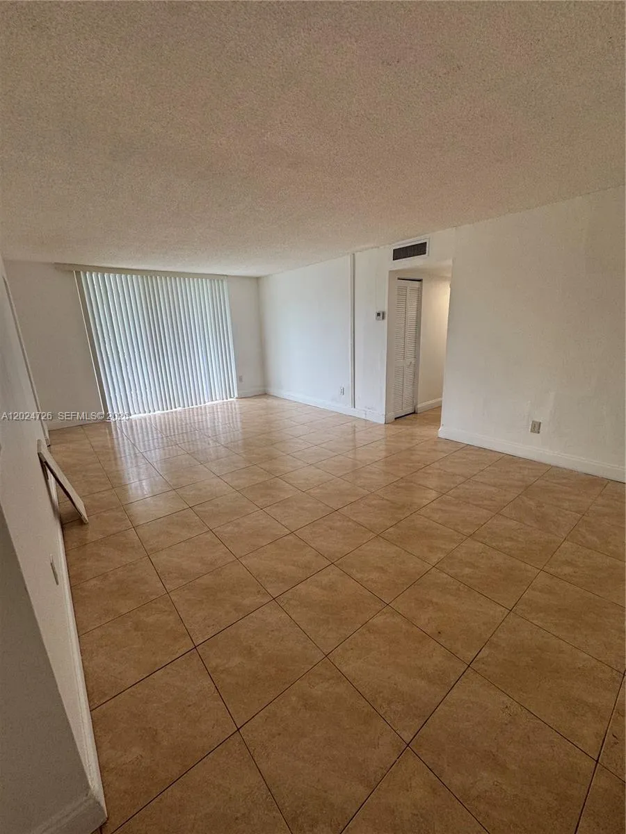486 NW 165th St Rd #B-201 Miami, FL 33169
