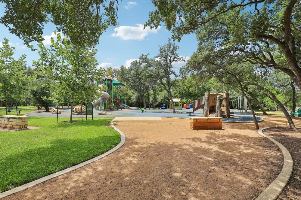 13353 Amasia Drive Austin, TX 78729