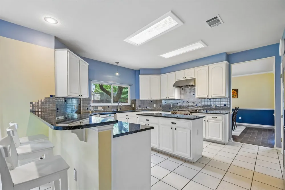 13353 Amasia Drive Austin, TX 78729