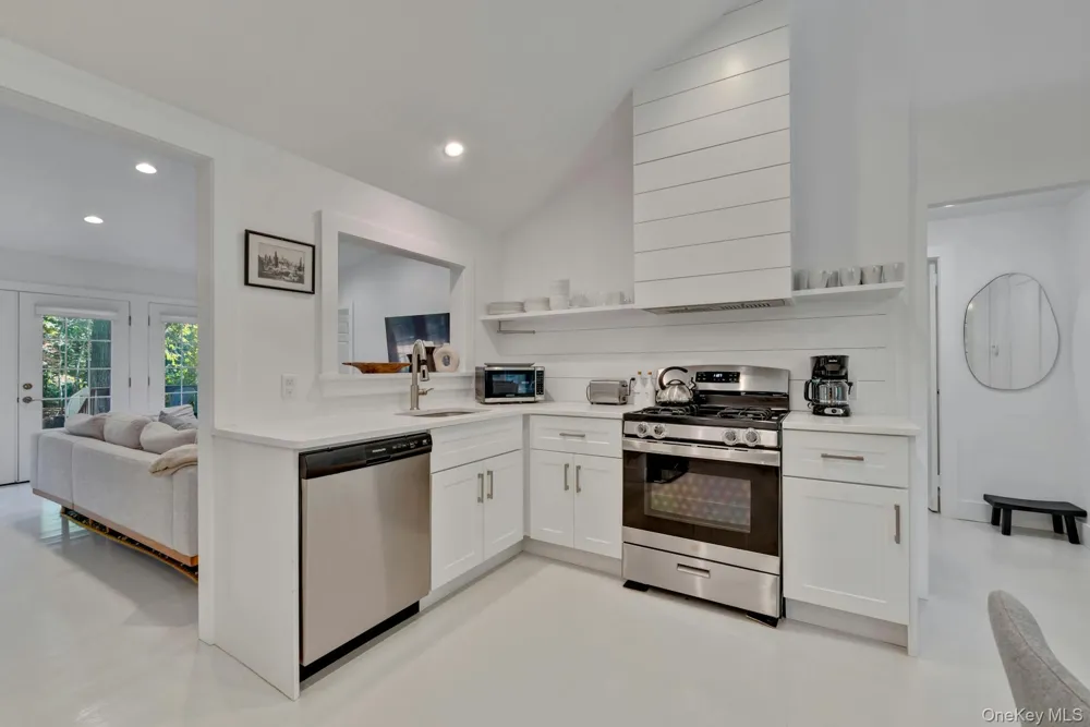 3670 Rocky Point Road East Marion, NY 11939