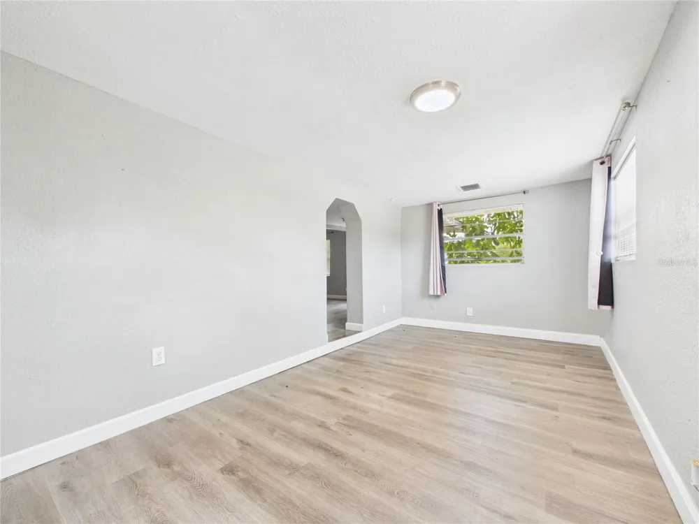 605 S DISSTON AVENUE Tarpon Springs, FL 34689