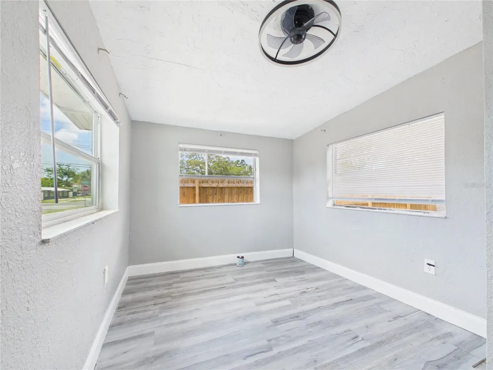 605 S DISSTON AVENUE Tarpon Springs, FL 34689