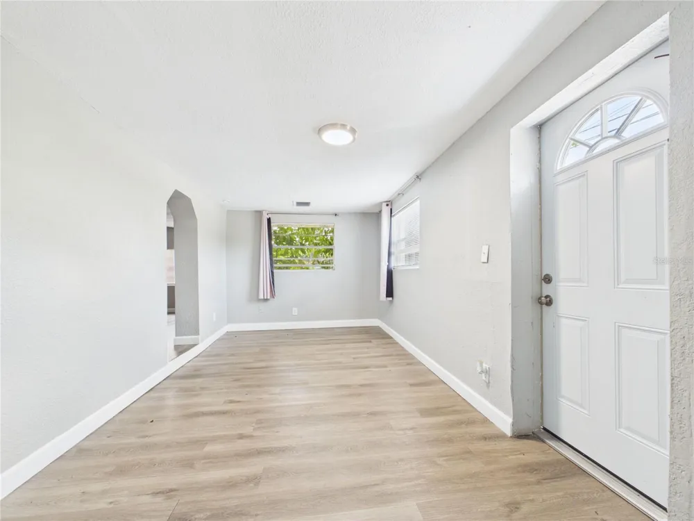 605 S DISSTON AVENUE Tarpon Springs, FL 34689