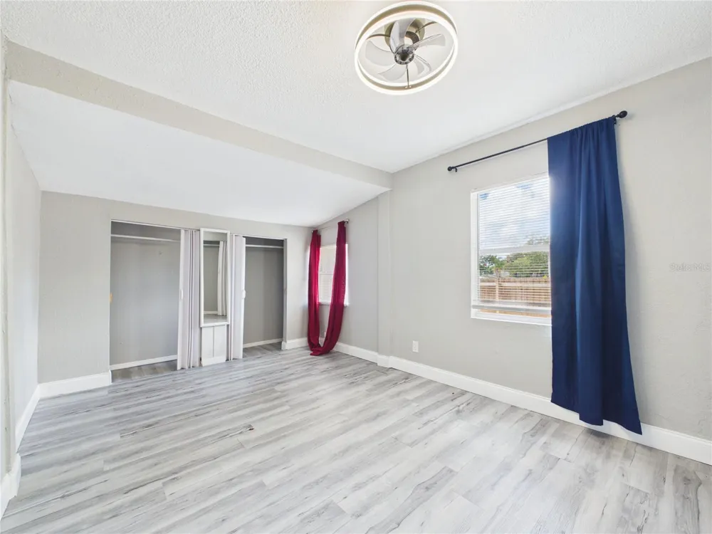 605 S DISSTON AVENUE Tarpon Springs, FL 34689