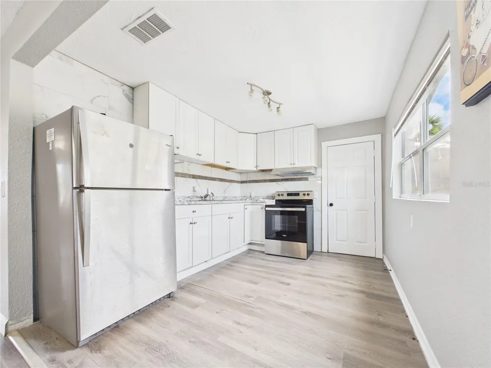 605 S DISSTON AVENUE Tarpon Springs, FL 34689