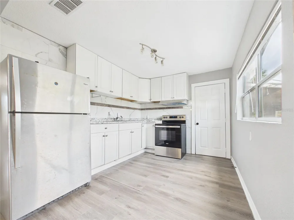 605 S DISSTON AVENUE Tarpon Springs, FL 34689