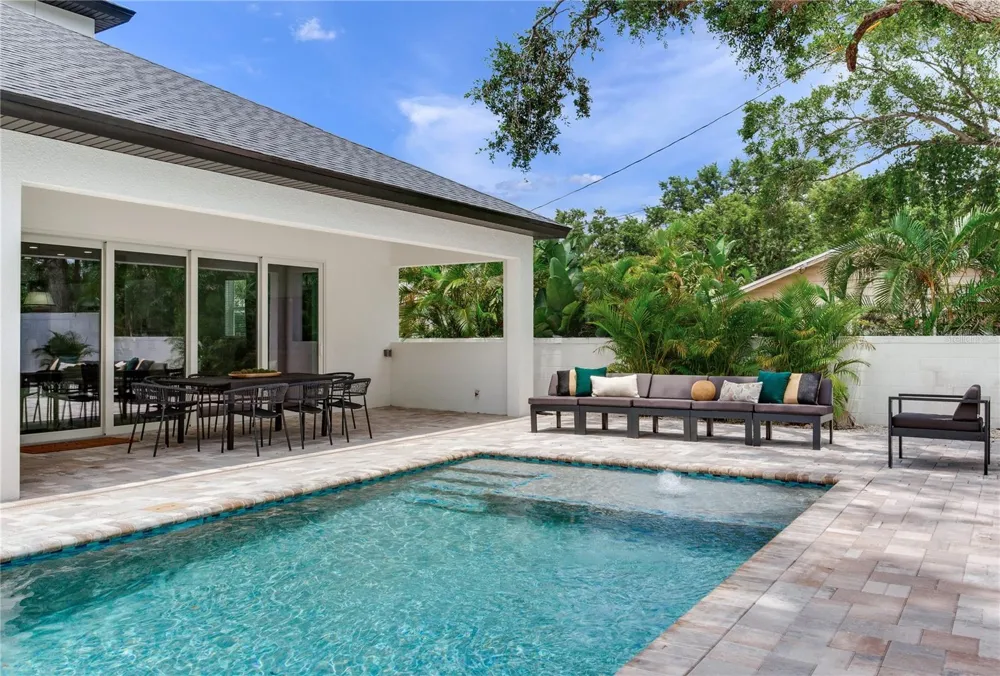 2814 54TH STREET S Gulfport, FL 33707