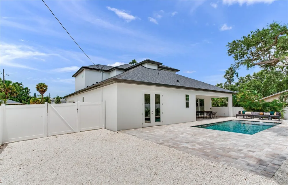 2814 54TH STREET S Gulfport, FL 33707