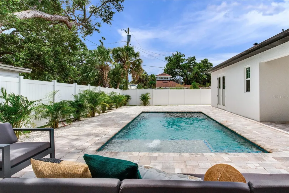 2814 54TH STREET S Gulfport, FL 33707