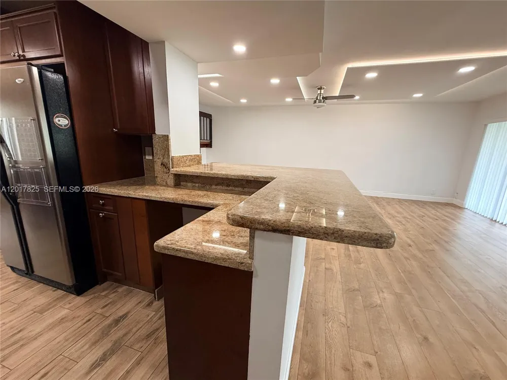 9717 New River Canal Rd. #406 Plantation, FL 33324