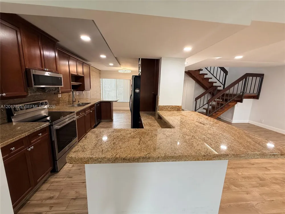 9717 New River Canal Rd. #406 Plantation, FL 33324