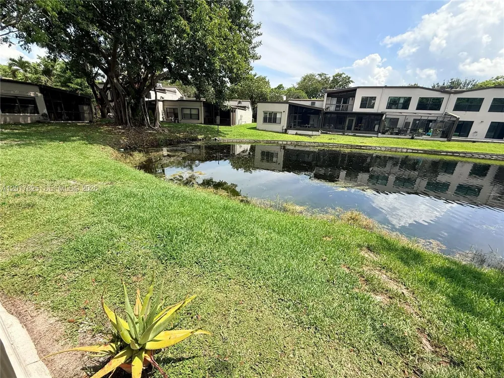 9717 New River Canal Rd. #406 Plantation, FL 33324