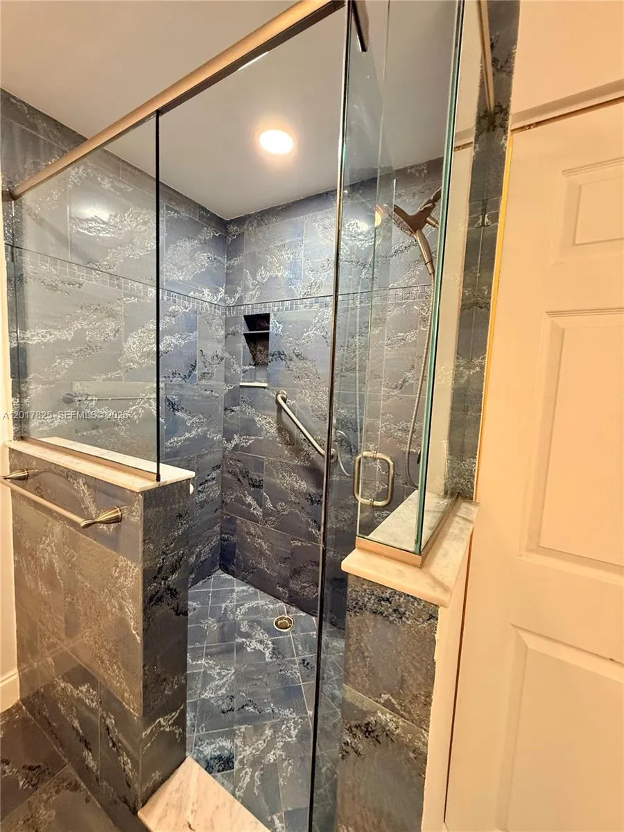 9717 New River Canal Rd. #406 Plantation, FL 33324