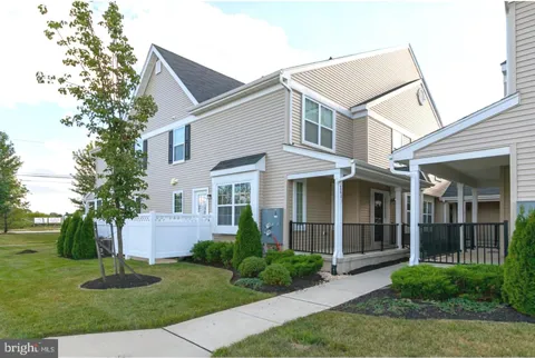 2601 LEXINGTON MEWS