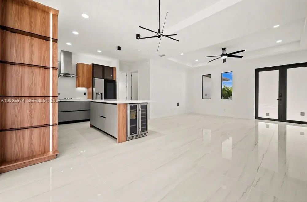 1805 NW 12TH ST Cape Coral, FL 33993
