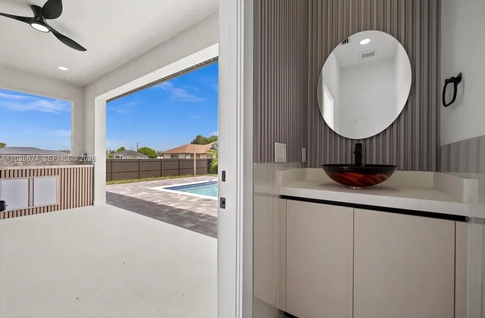 1805 NW 12TH ST Cape Coral, FL 33993