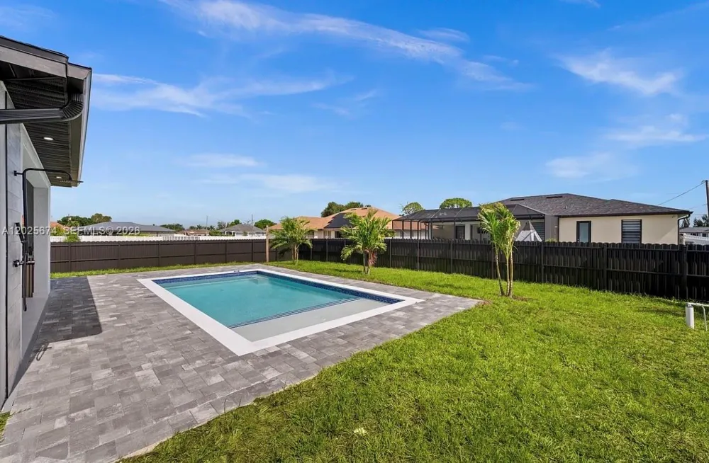 1805 NW 12TH ST Cape Coral, FL 33993