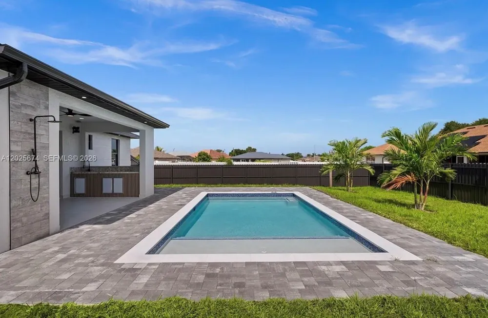 1805 NW 12TH ST Cape Coral, FL 33993