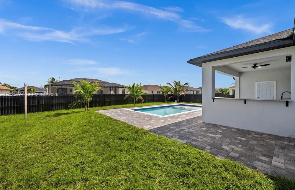 1805 NW 12TH ST Cape Coral, FL 33993