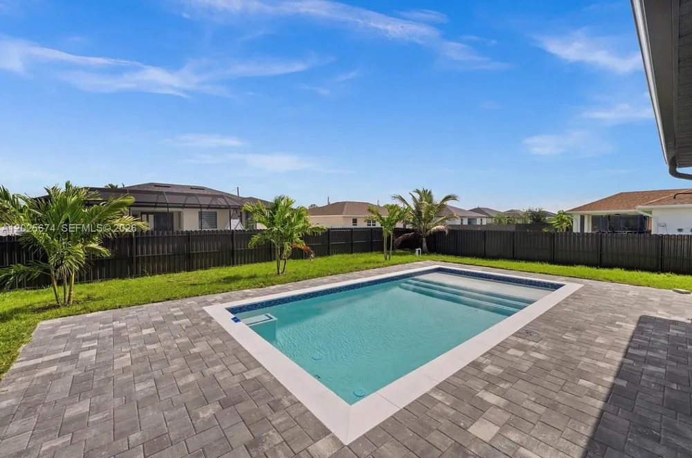 1805 NW 12TH ST Cape Coral, FL 33993