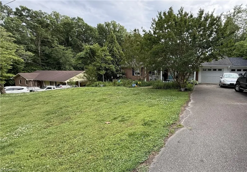 163 Florida Avenue Mount Airy, NC 27030