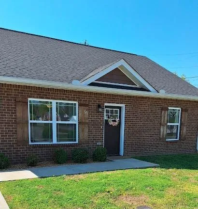 141 Dogwood Ct