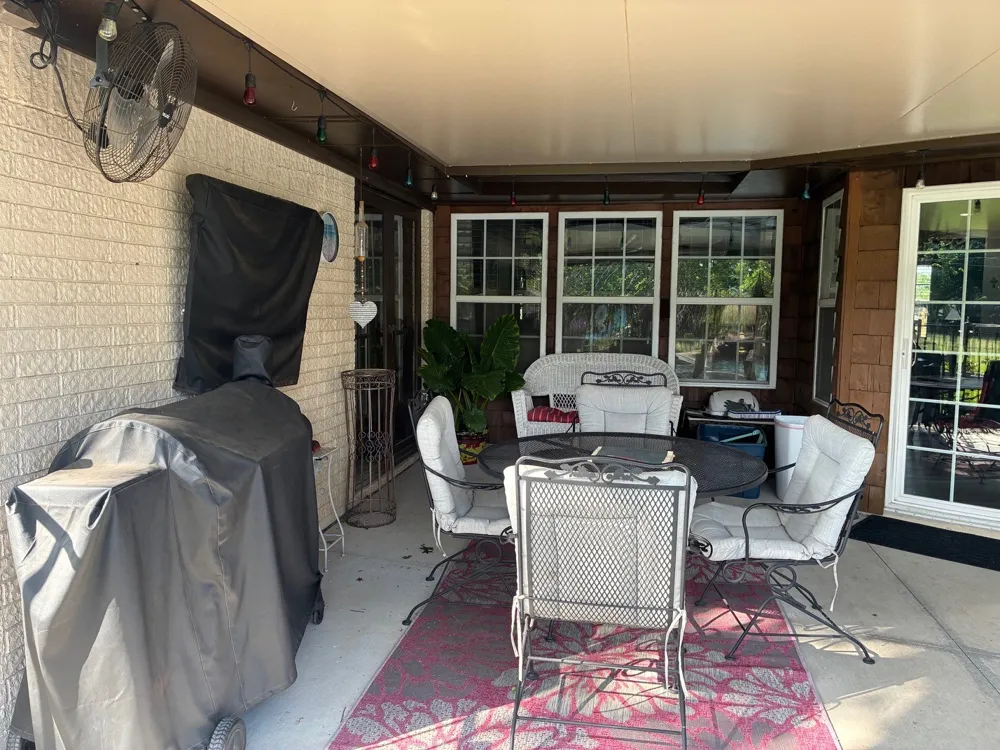 105 Elm Drive Oak Leaf, TX 75154