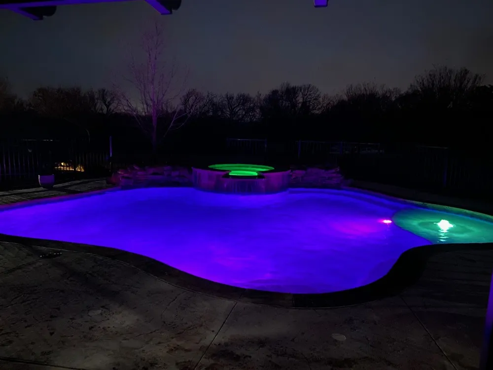 105 Elm Drive Oak Leaf, TX 75154