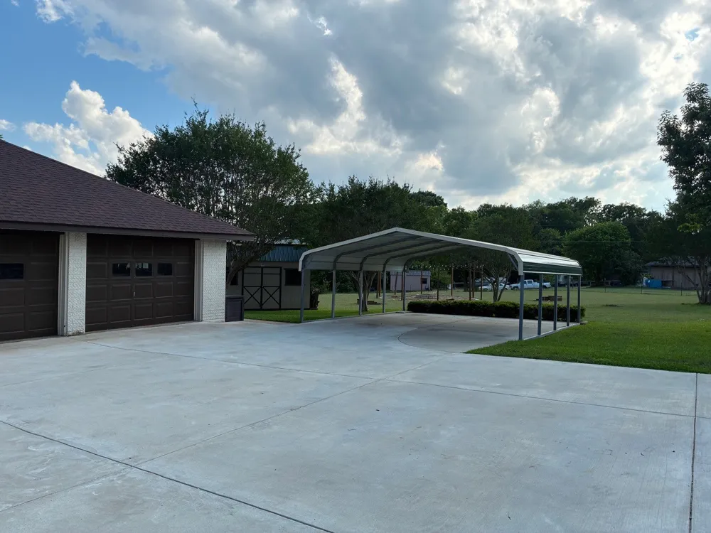 105 Elm Drive Oak Leaf, TX 75154