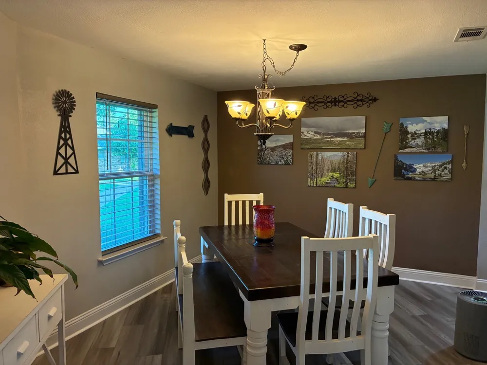 105 Elm Drive Oak Leaf, TX 75154