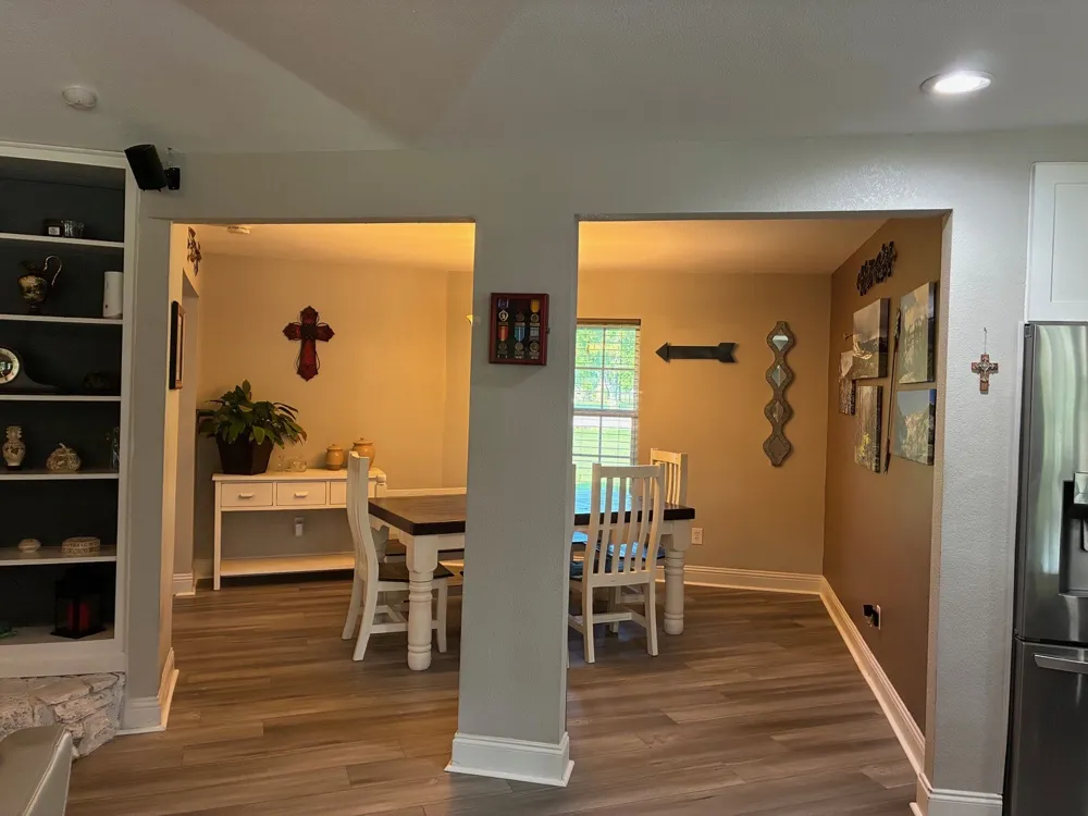105 Elm Drive Oak Leaf, TX 75154