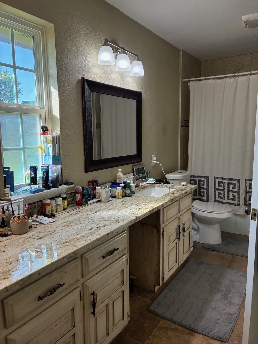 105 Elm Drive Oak Leaf, TX 75154