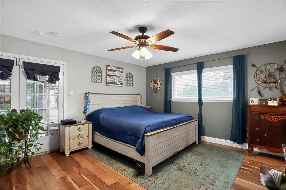 105 Elm Drive Oak Leaf, TX 75154