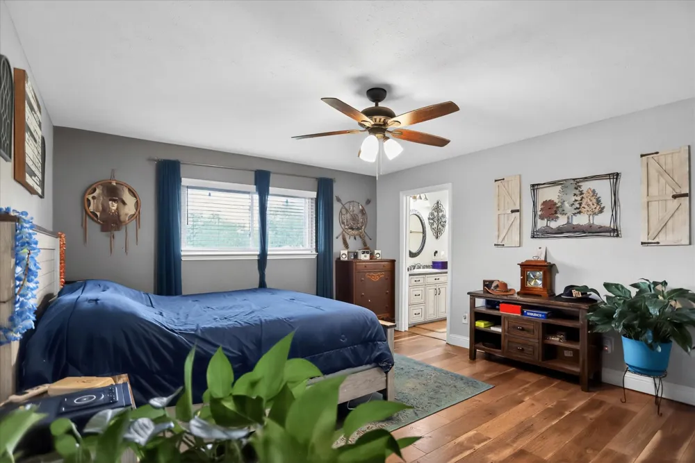 105 Elm Drive Oak Leaf, TX 75154