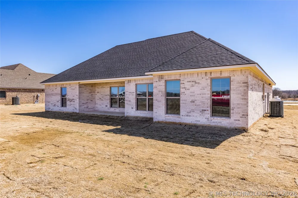 66 Maple Leaf Drive Durant, OK 74701